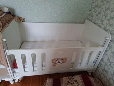 Oğlan və qız üçün, İşlənmiş, Dördbucaq, Beşik, Dəstsiz, Matras ilə, Yellənmə mexanizmsiz