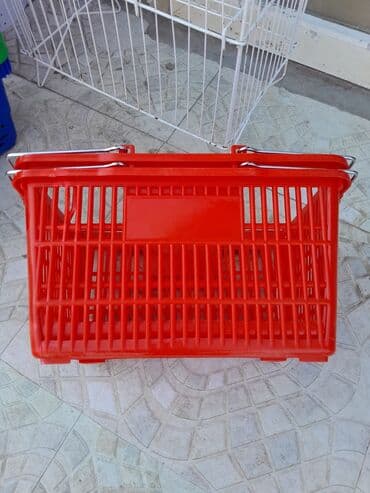 həsir səbət: Market səbəti qirmizi olan 18 azn demirli olan 20 azn — 2