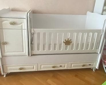 Oğlan və qız üçün, Beşik