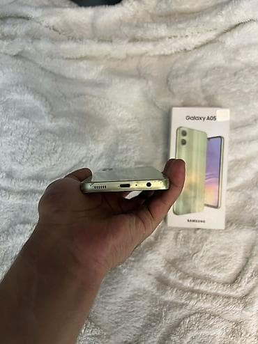 soba satilir: Samsung Galaxy A05, 64 GB, rəng - Yaşıl, Barmaq izi, Face ID — 7