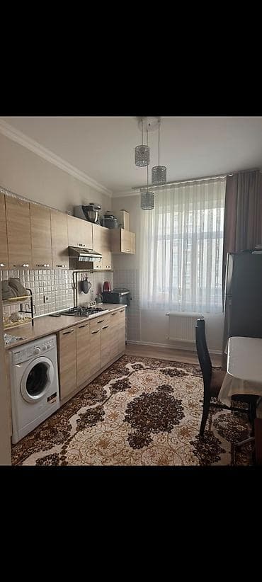 Metbex mebeli 400 azn. Ustunde qaz,moyka,aspirator verilir. Uzunlugu
