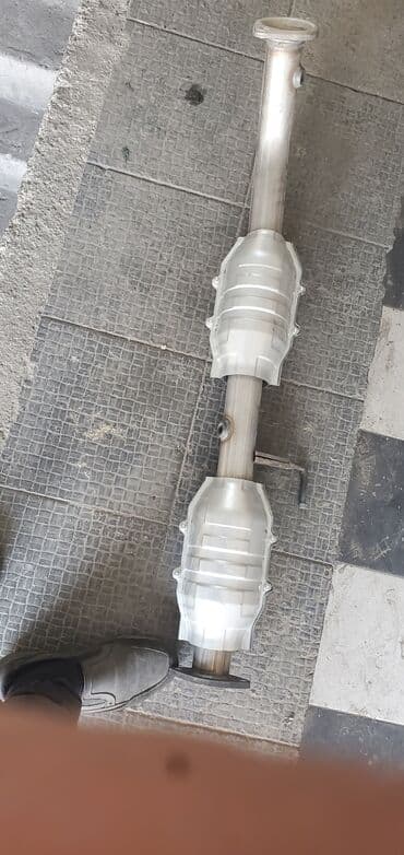 toyota corolla: Tayota prado 2.7 Avtomobilin mühərrikinin çıxardığı zərərli qazları — 2