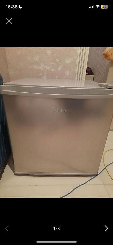 5 es ayfon: Mini Midea Soyuducu Satılır, rəng - Gümüşü — 1