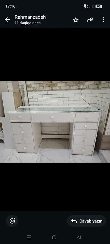 Düz masa, Siyirməli, Polkalı, Şüşə