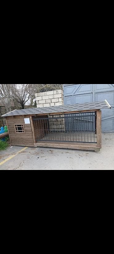 Böyük ölçülü it evi və volyer - Material: ağac karkas və taxta