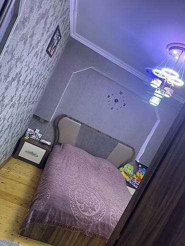 kreditle evler: 3 otaqli heyet evi 2 masinliq heyeti var we xsi yasadiqim evdi qosa — 4