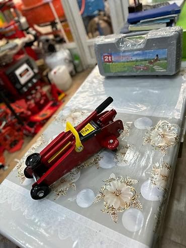 domkratlar: Danqrat 2 cüre geldi yeni geldi 2 tonluq qiymet sadece 52 man 1 həfdə — 5