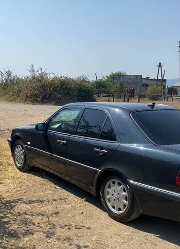 mercedes c dizel: Mercedes-Benz : 1.8 l | 1998 il Sedan — 3