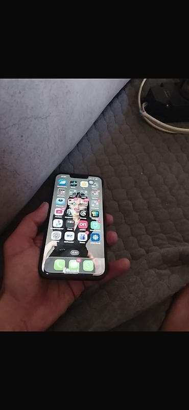 macbook 2 el: IPhone 13, 128 GB, Midnight, Zəmanət, Barmaq izi, Face ID — 2