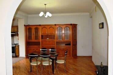 9 ci mikrorayon satilan evler: Bakı, 3 otaqlı, Köhnə tikili, m. 28 may, 90 kv. m — 1