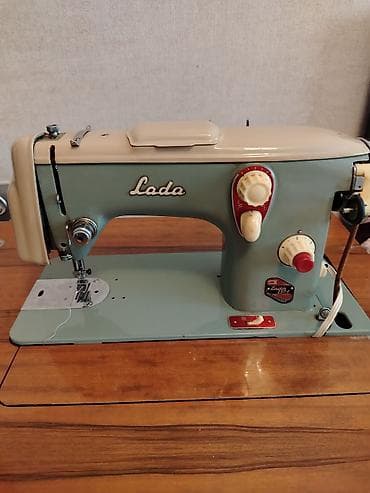 islenmis iphone 13 pro: Lada tikiş maşını və qatlanan şkaf-masa komplekti - Brend/model: Lada — 4