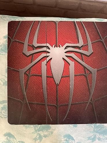 Məhsul: PlayStation 4 (PS4) Slim konsolu – xüsusi Spider‑Man tematik lalafo.az -da Məhsul: PlayStation 4 (PS4) Slim konsolu – xüsusi Spider‑Man tematik