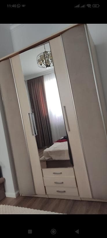 5 qapı, Güzgülü, Bej, Digər material, Açılan, Düz dolab