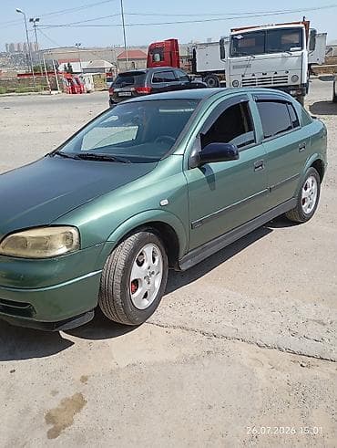 Opel Astra: 1.6 l | 1999 il 228965 km Sedan — 4