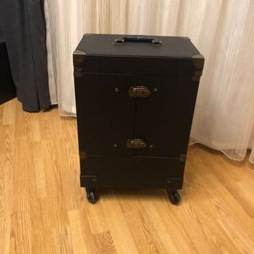 купить чемодан на колесах в баку: Makiyag ve dirnaq ustalar ucun tekerli camadan+2ehtiyat teker.Ideal — 1