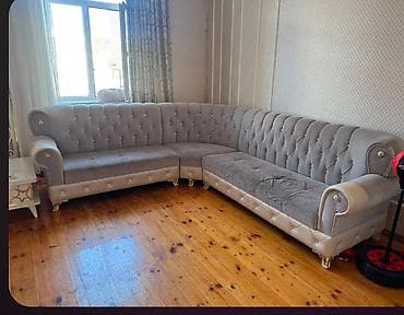 Ev və bağ: ✅Tecili künc divan satılır 170 manata 
Badamdar*AFA 7700 E — 1