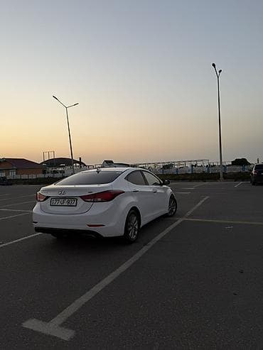 lada sukan: Hyundai Accent: 1.4 l | 2014 il Sedan — 2