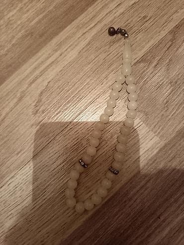 Qol saatları və aksesuarlar: Məhsul: Ağ rəngli təsbeh Təsvir: - Klassik dizaynlı təsbeh, südlü-ağ — 2