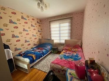 Qarajlar: Mənzil – 2 otaqlı, ayrı mətbəxli Təsvir: - Geniş və işıqlı zal — 7