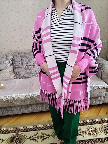 Qadın üçün şal-kardiqan (ponço üslubunda) - Rəng: çəhrayı tonlarda