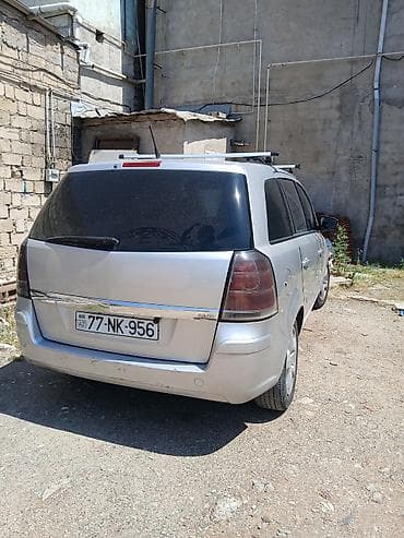 Opel Zafira: 1.9 l | Van/Minivan — 9