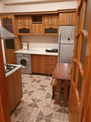 7 mikrorayon: Yasamalda Katv yaxın 10 mertebeli binanın 7-ci mərtəbəsində yerləşən — 2