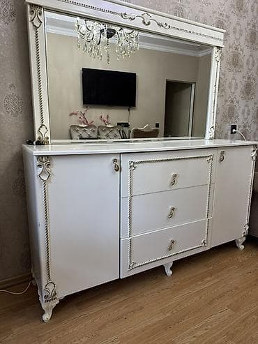 güzgülü kamod: Güzgülü — 3