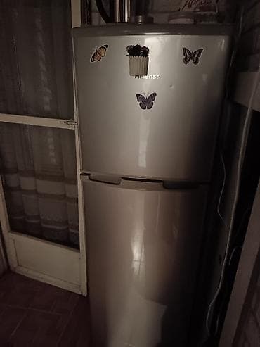 2 qapılı Hisense Soyuducu Satılır, rəng - Gümüşü