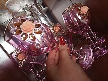 Qədəhlər, rəng - Bənövşəyi, Şüşə