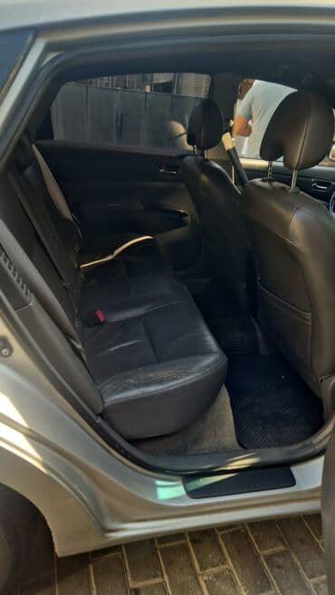 maşın şəkilləri çəkmək: Günlük, Toyota, Depozitlə, Qalmaq şərti ilə — 4