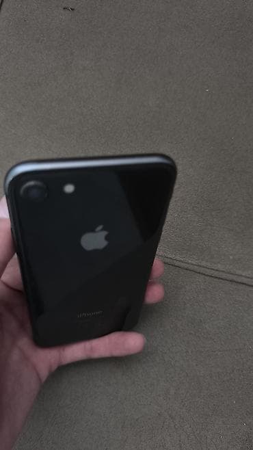 ipod touch 8: IPhone 8, Jet Black, Barmaq izi — 2