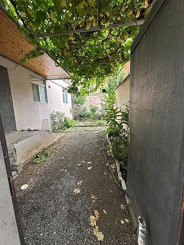 gencede ev: Balaxanı qəs. 6 otaqlı, 120 kv. m, Orta təmir — 8