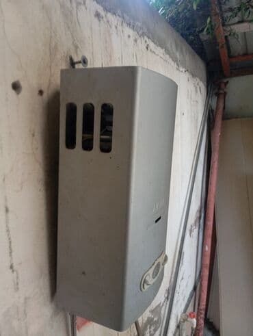 32 lik kombi: Neva markalı qazla işləyən su qızdırıcısı satılır,əla — 1