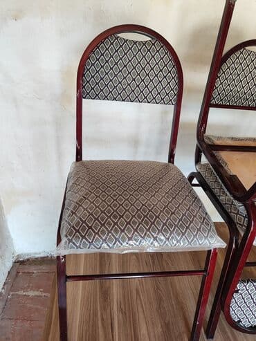 6 ci mikrorayon satilan heyet evleri: Balkon üçün, Yeni, Açılmayan, Dördbucaq masa, 6 stul — 9