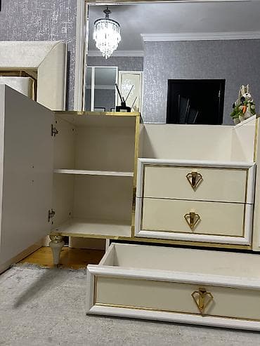 komod satilir: İşlənmiş, Güzgülü, Türkiyə — 8