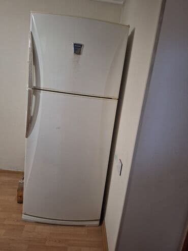 Blenderlər: 2 qapılı Sharp Soyuducu Satılır, rəng - Ağ — 1