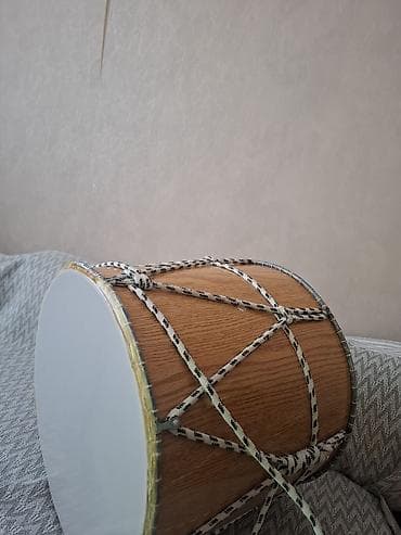 Taxta gövdəli zurna-tamaşa davulu (nağara)Çuxolu ilə birlikdə