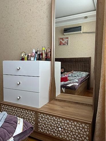 İrTrumo satilir Qiymet 180 man Evde yer tutduğu ucun satılır Unvan