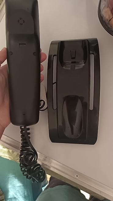 telephone: LEBOSS stolüstü/çininə asılan simli telefon Xüsusiyyətlər: - Model — 2
