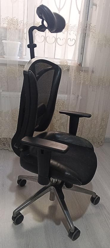 işdənmiş mebel: Erqonomik ofis kreslosu - Baş dəstəyi: hündürlüyü və bucağı — 3