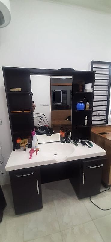 Düz masa, Siyirməli, Polkalı