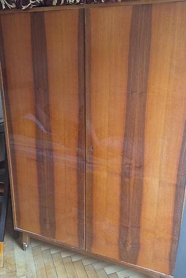 panel aboylar: İkiqanadlı taxta şkaf - Material: ağac, parıldayan lak örtük - — 1