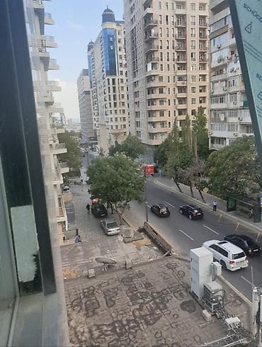 mansarli heyet evleri: Satılır: iki səviyyəli geniş ofis/kommersiya sahəsi - Planlaşdırma: 2 — 10