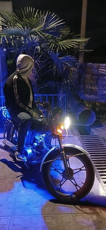 oyuncaq masin type 1: Moped/motosiklet – 4 vitesli, benzinlə işləyən, bir silindrli motor — 1