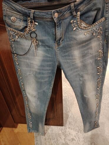 Cinslər: 120 azn alınıb cəmi 1,2 dəfə geyinilib üstündə razmer balaca — 1