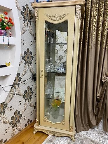 витрина: Стеклянная витрина-шкаф, Б/у, Самовывоз — 1