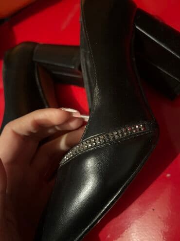 Tuflilər, Ölçü: 35, rəng - Qara, İşlənmiş — 5