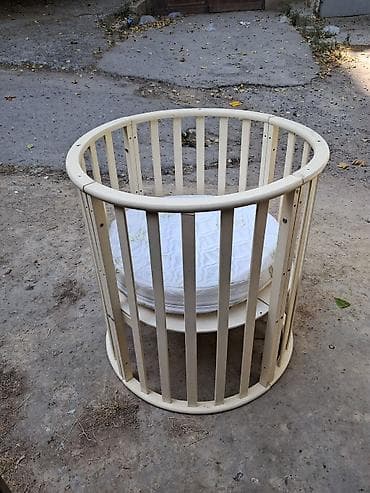 Uşaq mebeli: Oğlan və qız üçün, Yumru, Beşik, Dəstsiz, Matras ilə, Yellənmə mexanizmsiz — 2