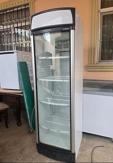 mini soyuducular: Uğur su vitrini 500 Azn satılır.Tam işləkdir çox az işlənib.Hün 2m, en — 1