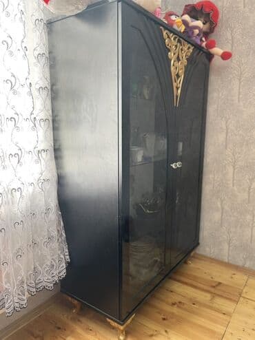 стеклянный журнальный стол: Б/у, Распашной, 2 двери Прямой шкаф, Буфет, Россия — 3